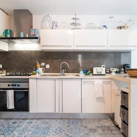 Villa 3 Bedroom In Lisbon
