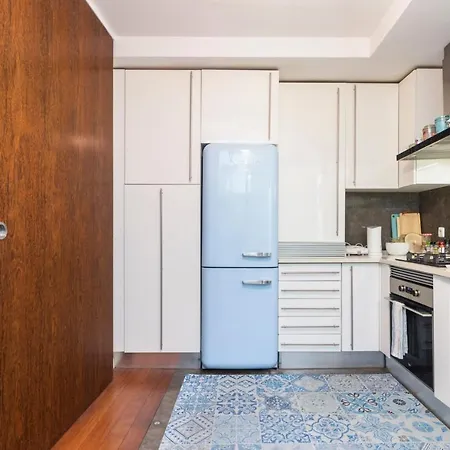 Villa 3 Bedroom In Lisbon