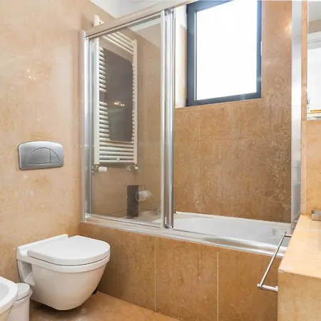 3 Bedroom In Villa *